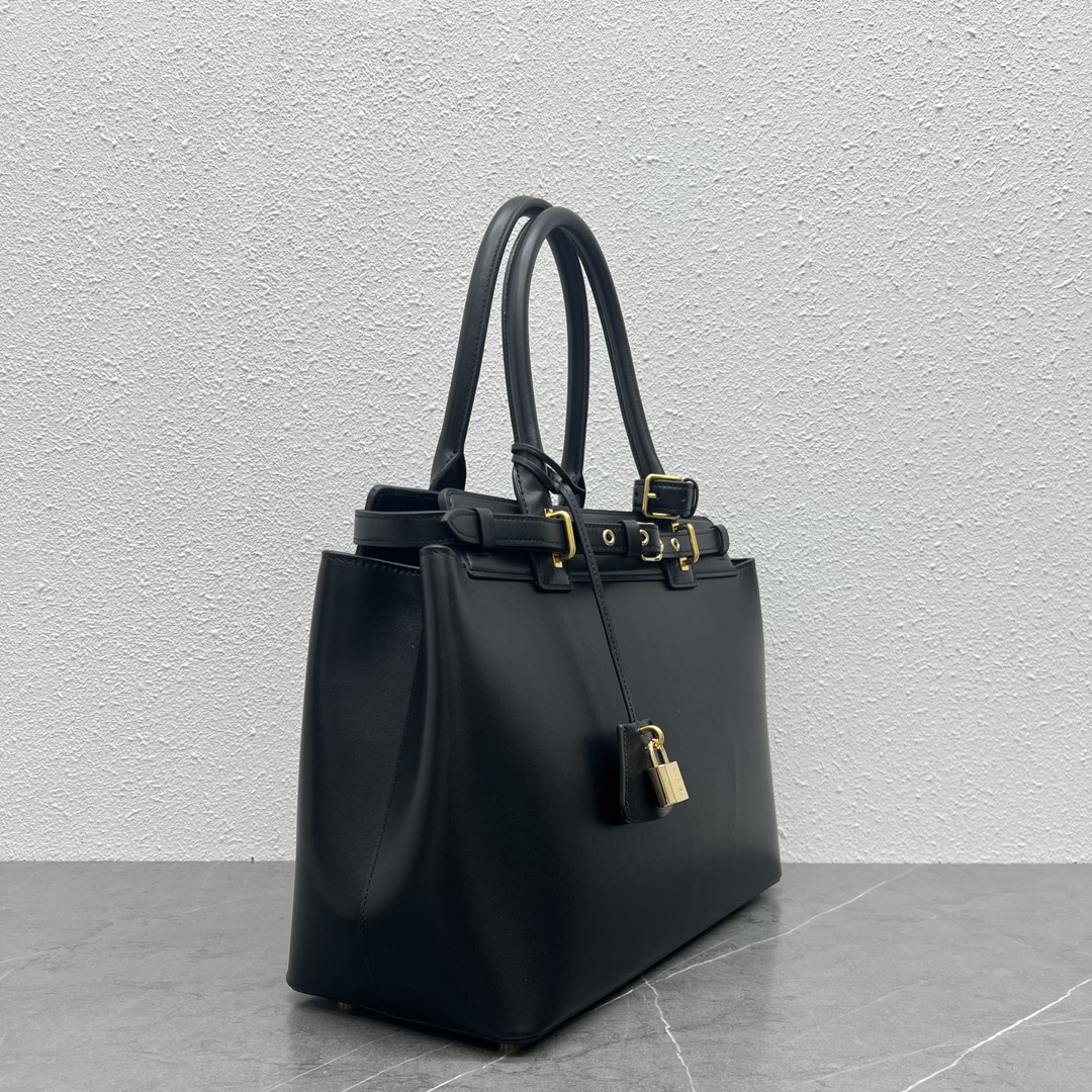 Celine Conti Bag Handbag In Supple Calfskin Black 199873